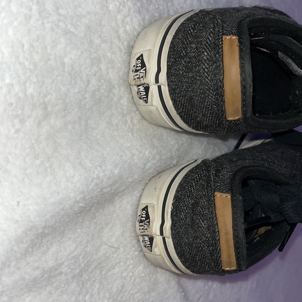 Vans - Picture 4 of 4